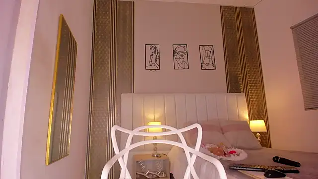 zoe sky  online show from 02-12-26, 11:43