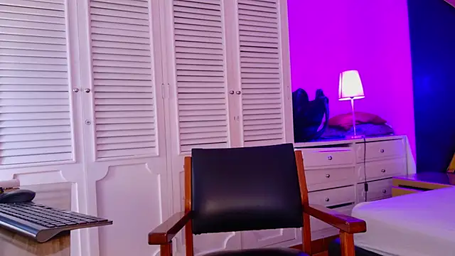 Adel Nesbiit online show from 03-30-26, 07:48