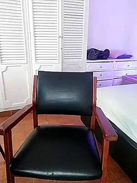 Adel Nesbiit online show from 02-05-26, 07:43