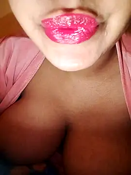 Snapshot of SosoDaloaa chatting on 03-01-25, 01:29 SosoDaloaa online show from 03-01-25, 01:29