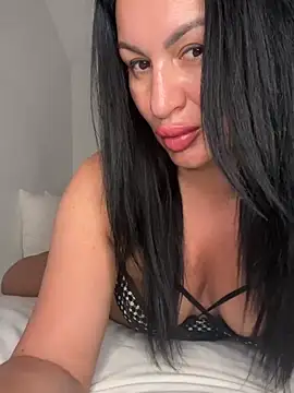 Snapshot of Helena7077 chatting on 06-15-26, 10:20 Helena7077 online show from 06-15-26, 10:20
