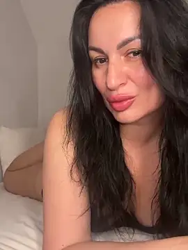 Snapshot of Helena7077 chatting on 05-17-26, 10:21 Helena7077 online show from 05-17-26, 10:21