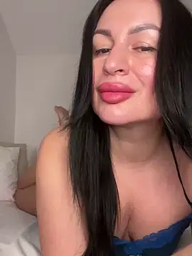 Snapshot of Helena7077 chatting on 02-21-26, 11:29 Helena7077 online show from 02-21-26, 11:29