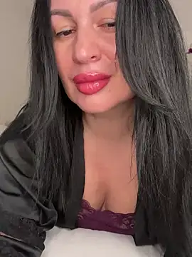 Snapshot of Helena7077 chatting on 01-18-26, 10:46 Helena7077 online show from 01-18-26, 10:46