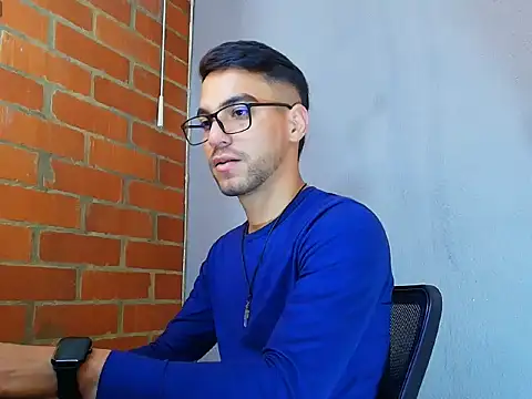 Snapshot of Leandro_valenzuela chatting on 10-11-25, 03:35 Leandro valenzuela online show from 10-11-25, 03:35