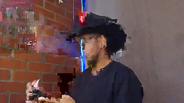 Snapshot of Leandro_valenzuela chatting on 02-26-26, 03:12 Leandro valenzuela online show from 02-26-26, 03:12