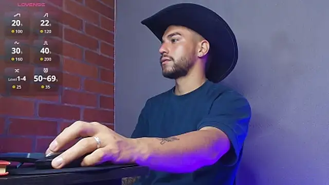 Snapshot of Leandro_valenzuela chatting on 05-17-26, 03:50 Leandro valenzuela online show from 05-17-26, 03:50
