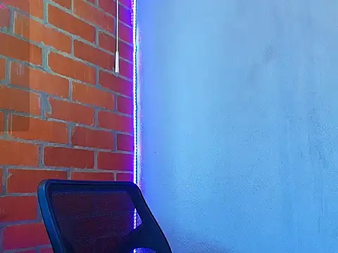 Snapshot of Leandro_valenzuela chatting on 10-26-25, 02:50 Leandro valenzuela online show from 10-26-25, 02:50