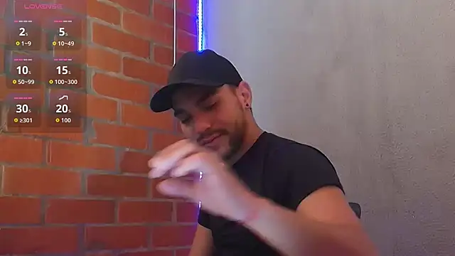 Snapshot of Leandro_valenzuela chatting on 02-18-26, 04:14 Leandro valenzuela online show from 02-18-26, 04:14