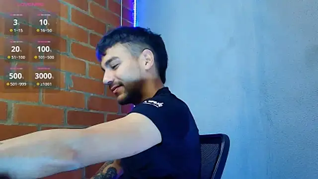 Snapshot of Leandro_valenzuela chatting on 11-26-25, 05:13 Leandro valenzuela online show from 11-26-25, 05:13