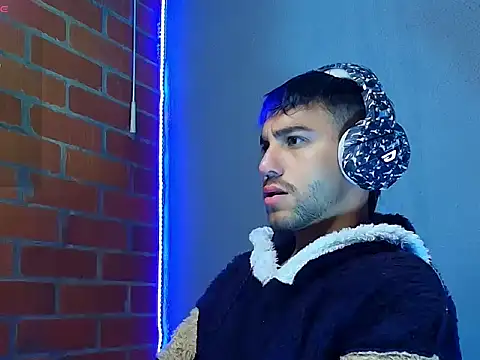 Snapshot of Leandro_valenzuela chatting on 11-29-25, 10:37 Leandro valenzuela online show from 11-29-25, 10:37