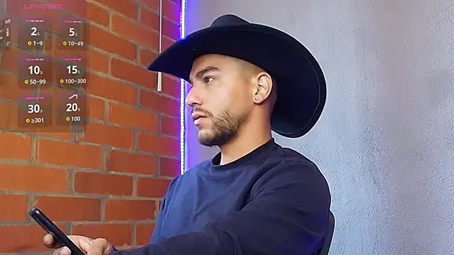 Snapshot of Leandro_valenzuela chatting on 02-24-26, 03:02 Leandro valenzuela online show from 02-24-26, 03:02