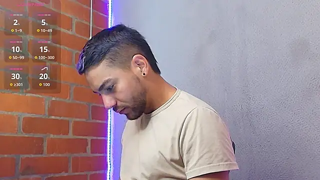 Snapshot of Leandro_valenzuela chatting on 02-16-26, 04:49 Leandro valenzuela online show from 02-16-26, 04:49