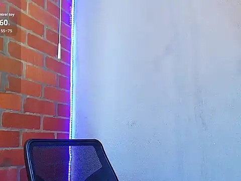 Snapshot of Leandro_valenzuela chatting on 10-28-25, 03:11 Leandro valenzuela online show from 10-28-25, 03:11