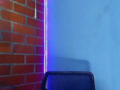 Snapshot of Leandro_valenzuela chatting on 09-18-25, 12:24 Leandro valenzuela online show from 09-18-25, 12:24