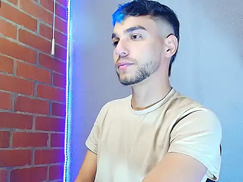 Snapshot of Leandro_valenzuela chatting on 11-13-25, 08:13 Leandro valenzuela online show from 11-13-25, 08:13