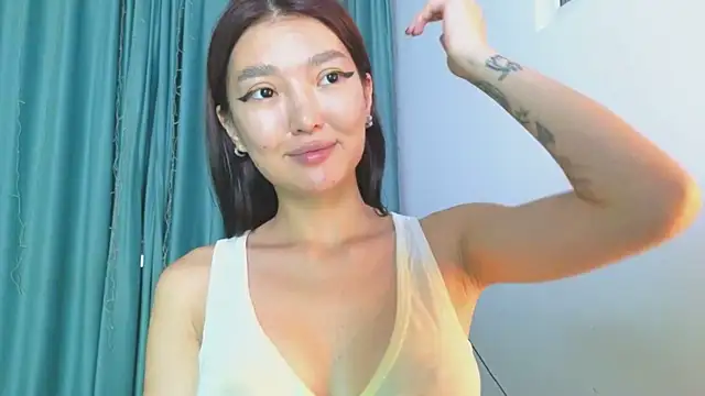 Snapshot of AudreyMell chatting on 09-16-25, 02:40 AudreyMell online show from 09-16-25, 02:40