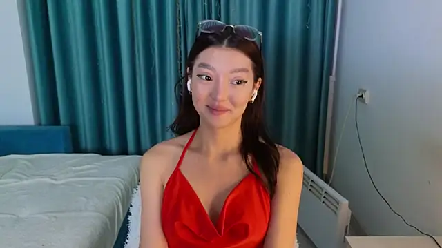 Snapshot of AudreyMell chatting on 10-15-25, 02:47 AudreyMell online show from 10-15-25, 02:47