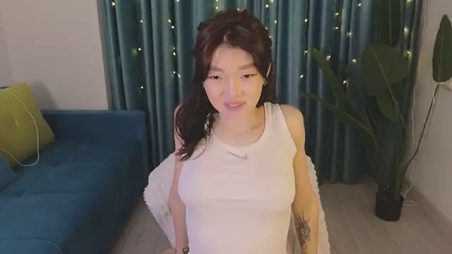 Snapshot of AudreyMell chatting on 03-17-25, 05:38 AudreyMell online show from 03-17-25, 05:38