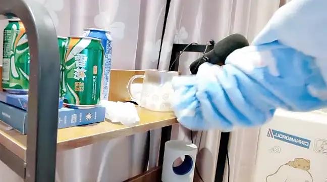 Snapshot of arena1357 chatting on 02-11-25, 10:39 arena1357 online show from 02-11-25, 10:39