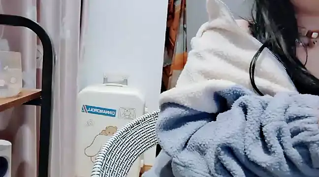 Snapshot of arena1357 chatting on 12-19-24, 08:34 arena1357 online show from 12-19-24, 08:34