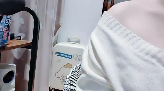 Snapshot of arena1357 chatting on 12-01-24, 05:18 arena1357 online show from 12-01-24, 05:18