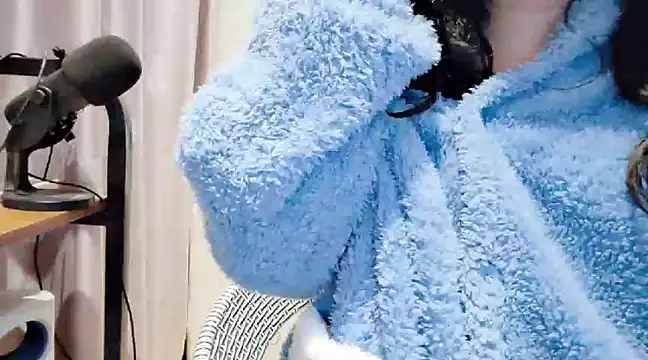 Snapshot of arena1357 chatting on 02-11-25, 04:35 arena1357 online show from 02-11-25, 04:35