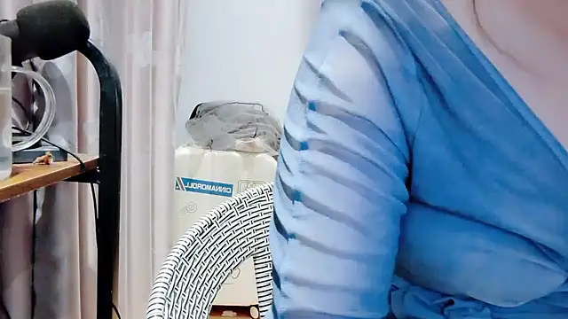 Snapshot of arena1357 chatting on 09-16-25, 02:07 arena1357 online show from 09-16-25, 02:07