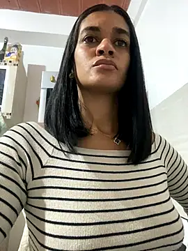 Snapshot of Biancasantillana chatting on 10-17-25, 01:24 Biancasantillana online show from 10-17-25, 01:24