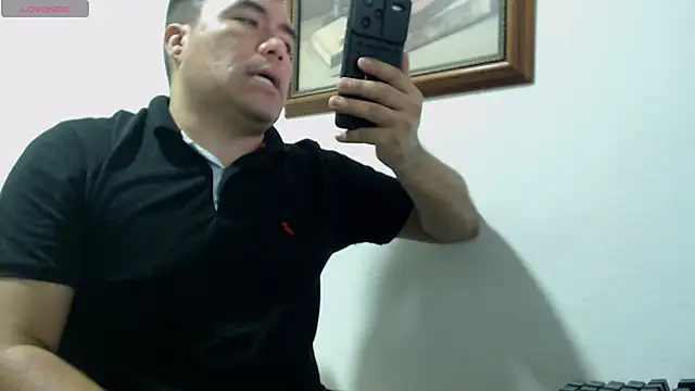 Snapshot of Jhonatan_Morales_S chatting on 12-02-24, 10:29 Jhonatan Morales S online show from 12-02-24, 10:29