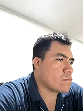 Snapshot of Jhonatan_Morales_S chatting on 01-22-25, 05:26 Jhonatan Morales S online show from 01-22-25, 05:26