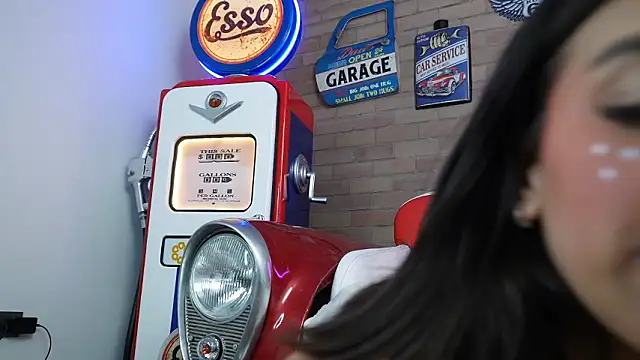 miss collins online show from 02-25-26, 06:08