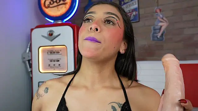 miss collins online show from 03-31-26, 05:59