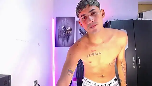 boy latino sex online show from 11-14-25, 09:57