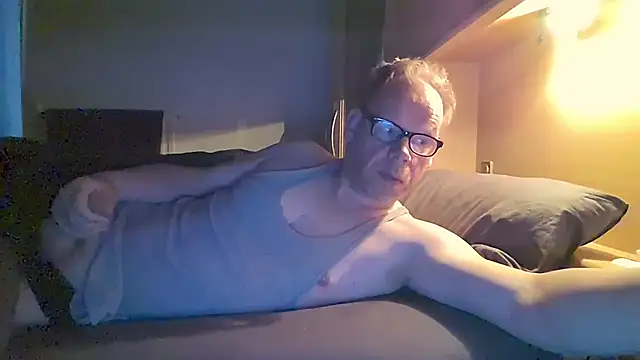 kinkyslet8 online show from 04-20-26, 06:05