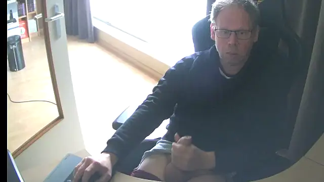 kinkyslet8 online show from 04-02-26, 01:51