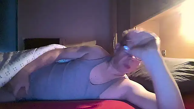 kinkyslet8 online show from 11-26-25, 09:09