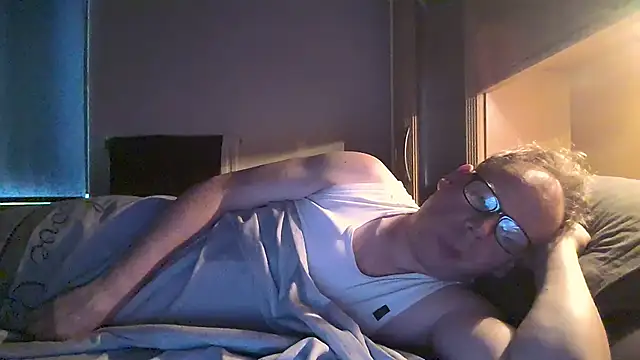 Snapshot of kinkyslet8 chatting on 09-21-25, 07:57 kinkyslet8 online show from 09-21-25, 07:57