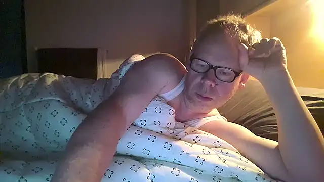 kinkyslet8 online show from 11-18-25, 08:06