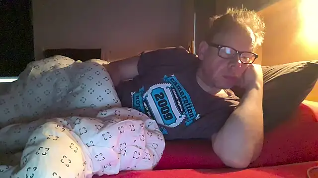 kinkyslet8 online show from 10-31-25, 07:05