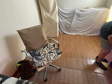 Snapshot of RuffClvb chatting on 02-15-25, 10:21 RuffClvb online show from 02-15-25, 10:21