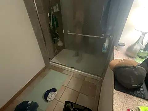 Snapshot of RuffClvb chatting on 12-06-24, 12:51 RuffClvb online show from 12-06-24, 12:51