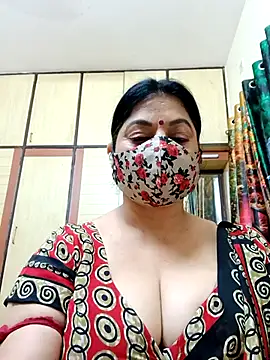 Snapshot of Ratna-777 chatting on 02-18-26, 06:04 Ratna-777 online show from 02-18-26, 06:04