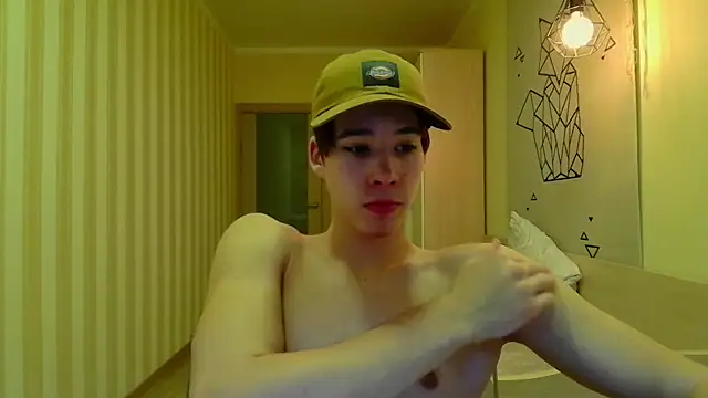 Snapshot of gayGamogey chatting on 12-06-24, 12:33 gayGamogey online show from 12-06-24, 12:33