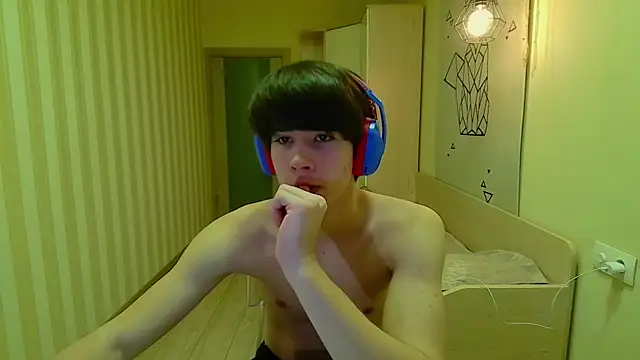 Snapshot of gayGamogey chatting on 11-26-25, 01:11 gayGamogey online show from 11-26-25, 01:11