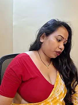 Snapshot of DREAM_GIRL-30 chatting on 06-21-26, 04:02 DREAM GIRL-30 online show from 06-21-26, 04:02
