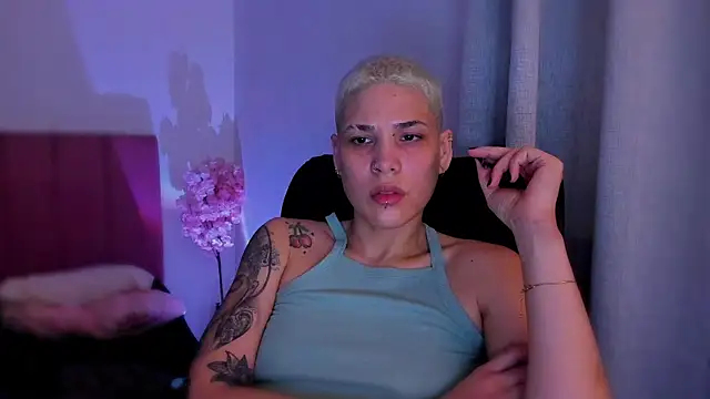 Charlee pink online show from 02-08-26, 06:33