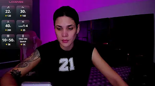 Snapshot of Charlee_pink chatting on 03-06-25, 03:24 Charlee pink online show from 03-06-25, 03:24