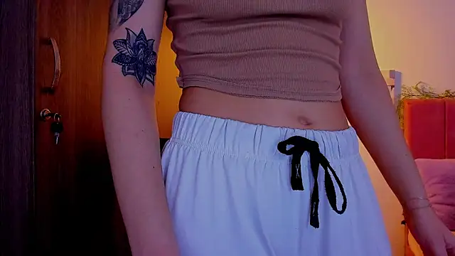 Charlee pink online show from 03-20-26, 03:40