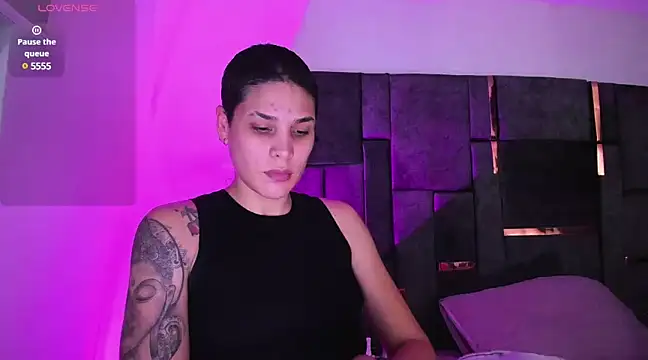 Snapshot of Charlee_pink chatting on 02-13-25, 03:07 Charlee pink online show from 02-13-25, 03:07